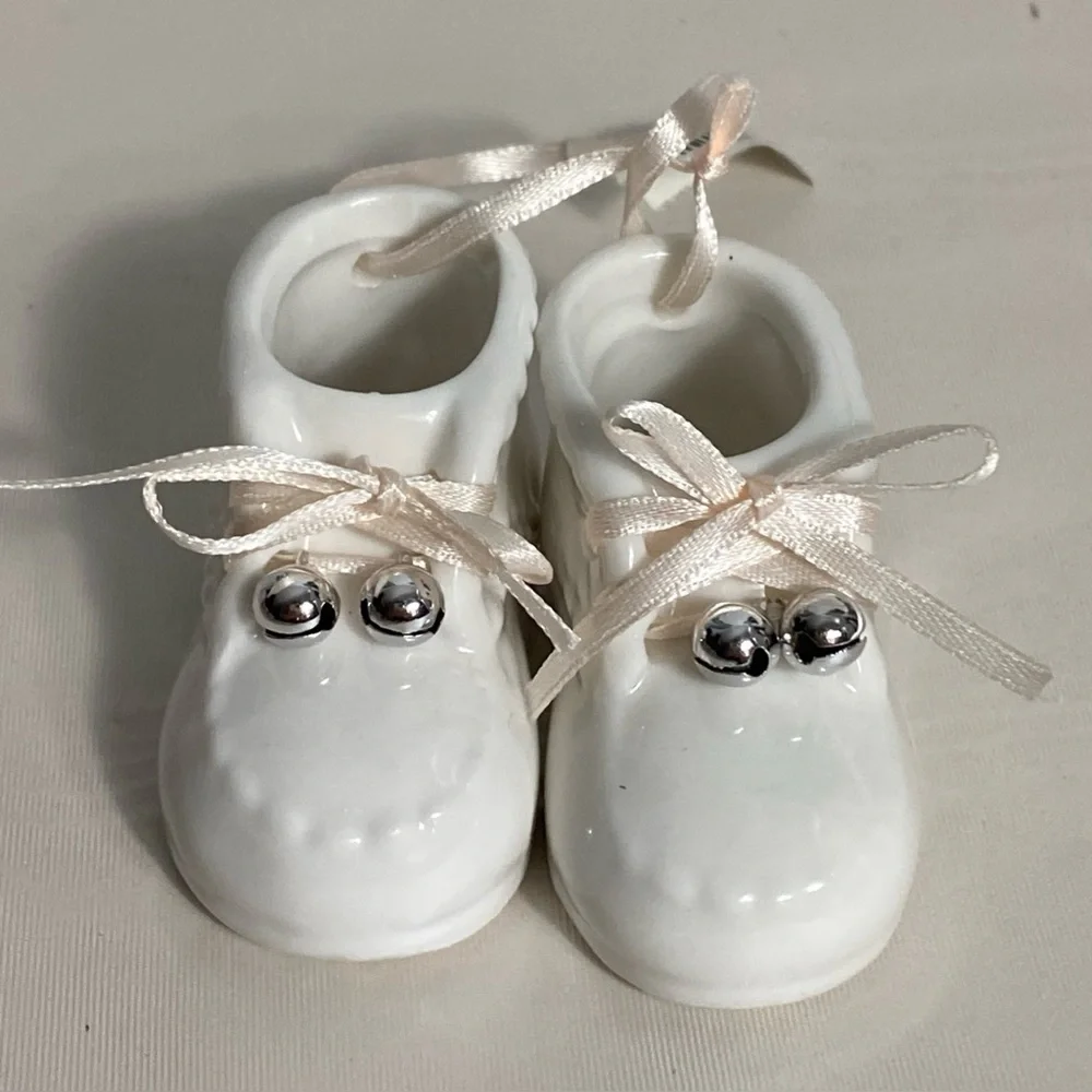cbocs ceramic baby shoes ornament - Picture 1 of 5